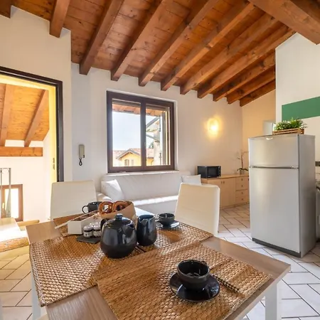 Bright Moniga - Castle Bells Apartamento Moniga del Garda