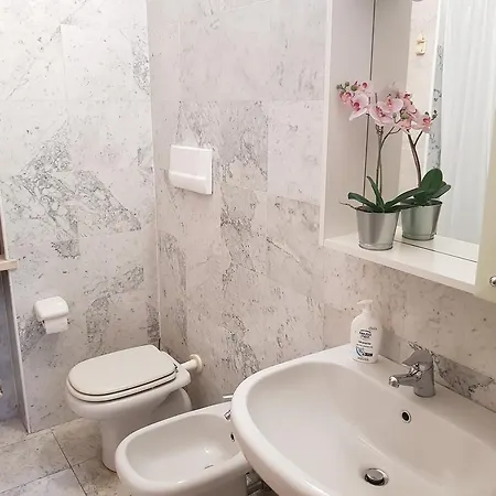 Apartamento Bright Moniga - Castle Bells *