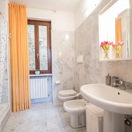 Bright Moniga - Castle Bells Apartamento Moniga del Garda