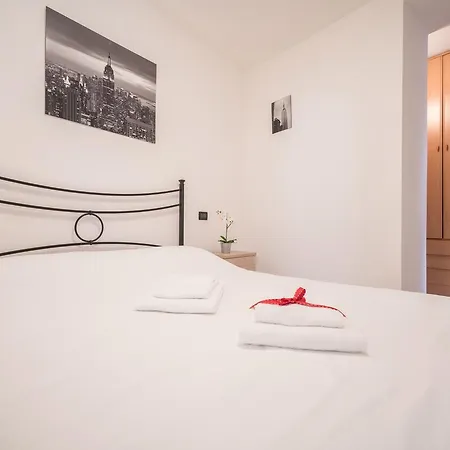 Bright Moniga - Castle Bells Apartamento Moniga del Garda