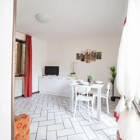 Bright Moniga - Castle Bells Apartamento Moniga del Garda
